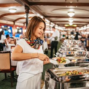 Visit Vivi's Hungary boat dinner